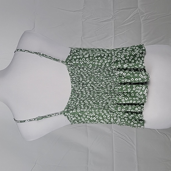 Wild Fable Size L Green Floral Cinch Front Crop Halter Top, Exc. Used Condition - Picture 4 of 12
